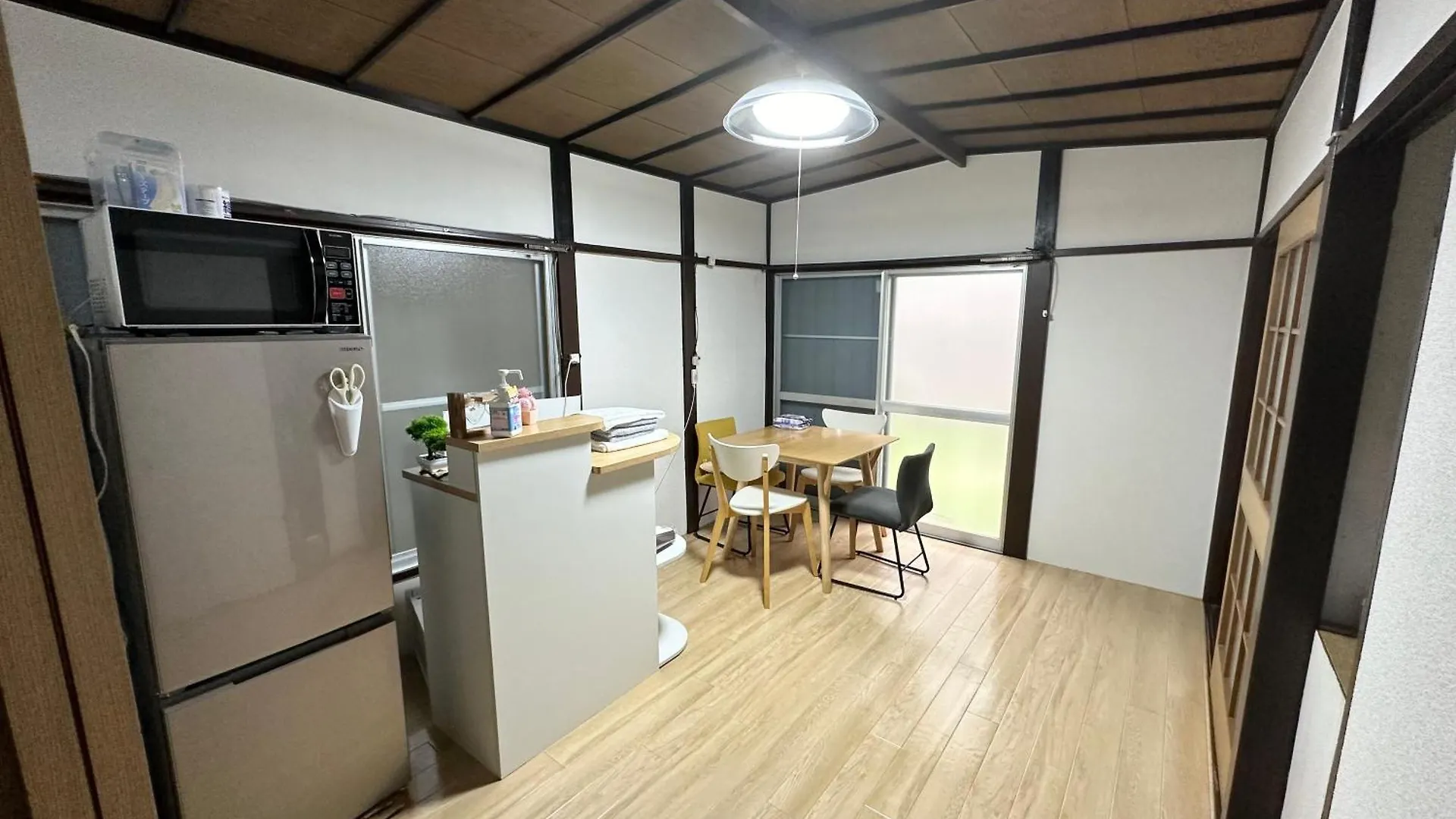 Beginning House Tokyo Hostel